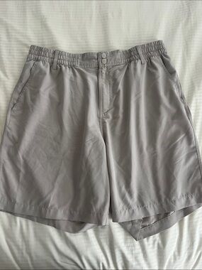 BURLEBO Men's Light Gray Athletic Elastic-Waist Shorts